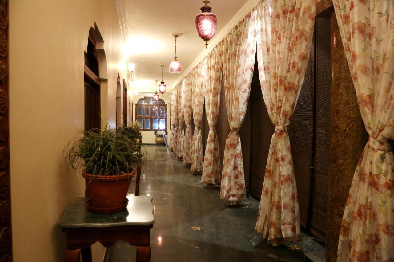 바라나시 비제이가르 코티 아파트 외부 사진